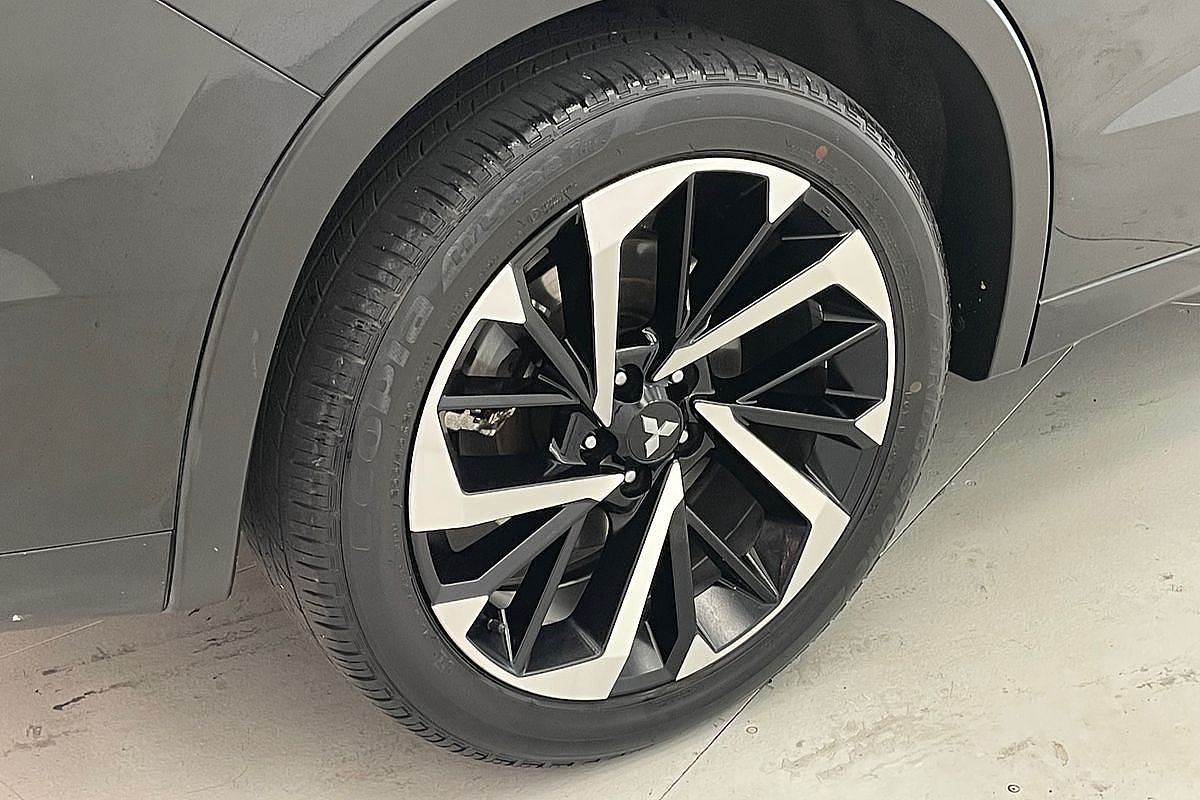 2022 Mitsubishi Outlander Exceed ZM