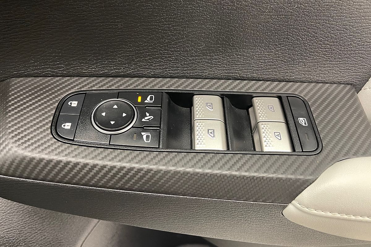 2022 Mitsubishi Outlander Exceed ZM