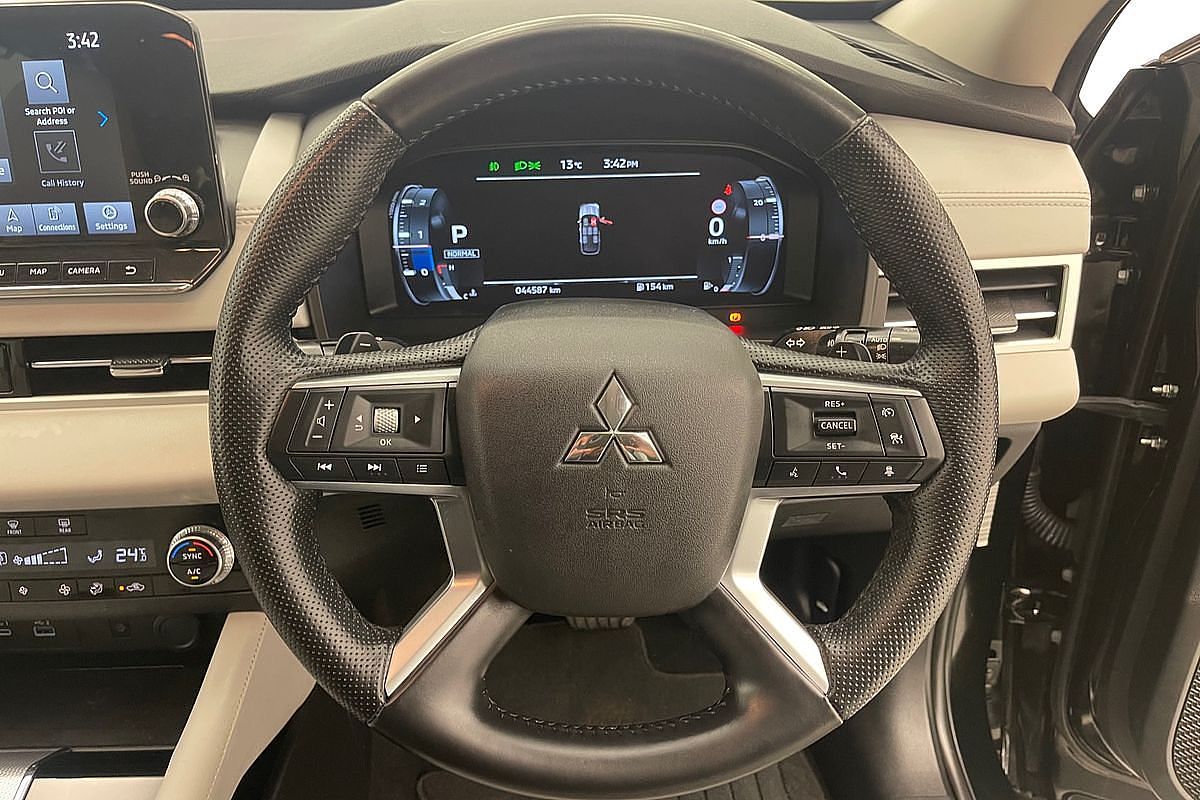 2022 Mitsubishi Outlander Exceed ZM