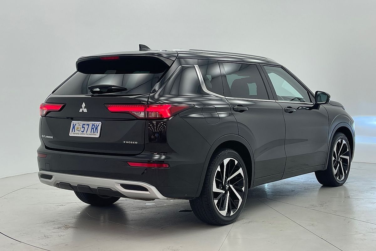 2022 Mitsubishi Outlander Exceed ZM