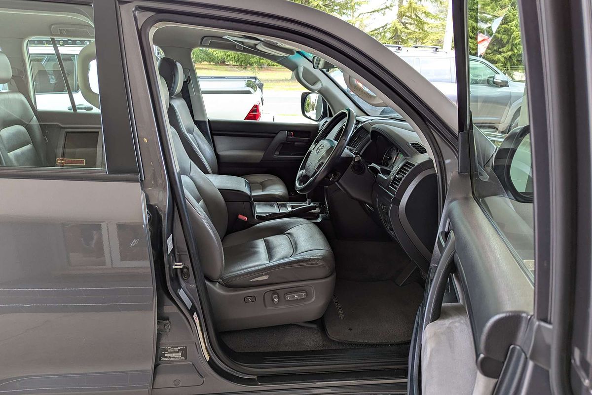 2011 Toyota Landcruiser Altitude VDJ200R