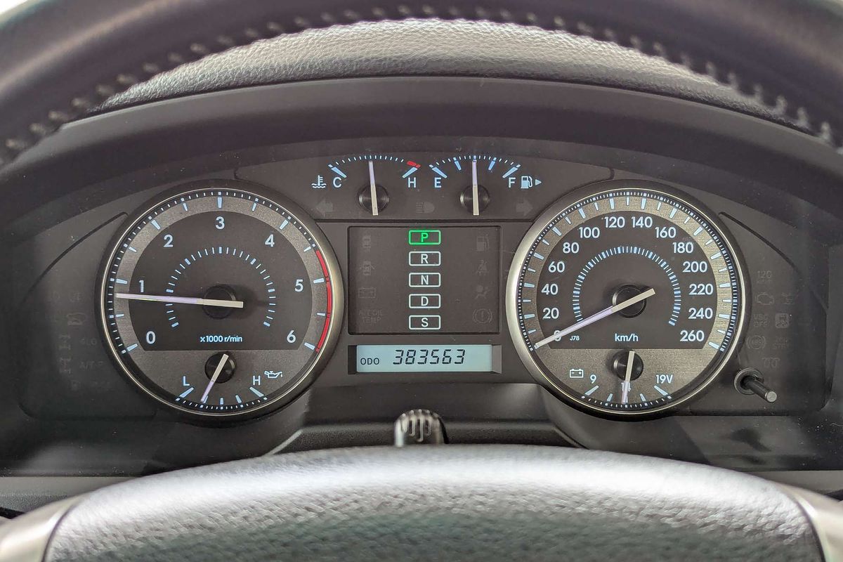 2011 Toyota Landcruiser Altitude VDJ200R