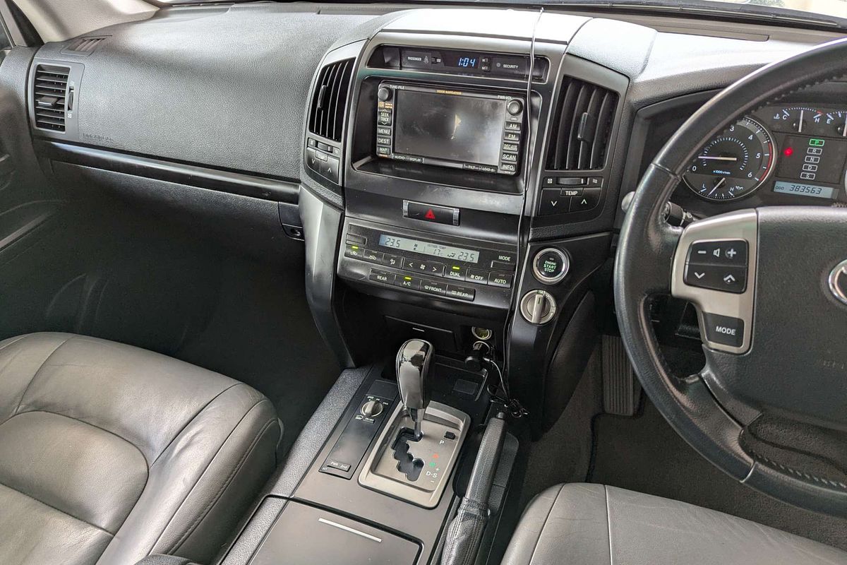 2011 Toyota Landcruiser Altitude VDJ200R