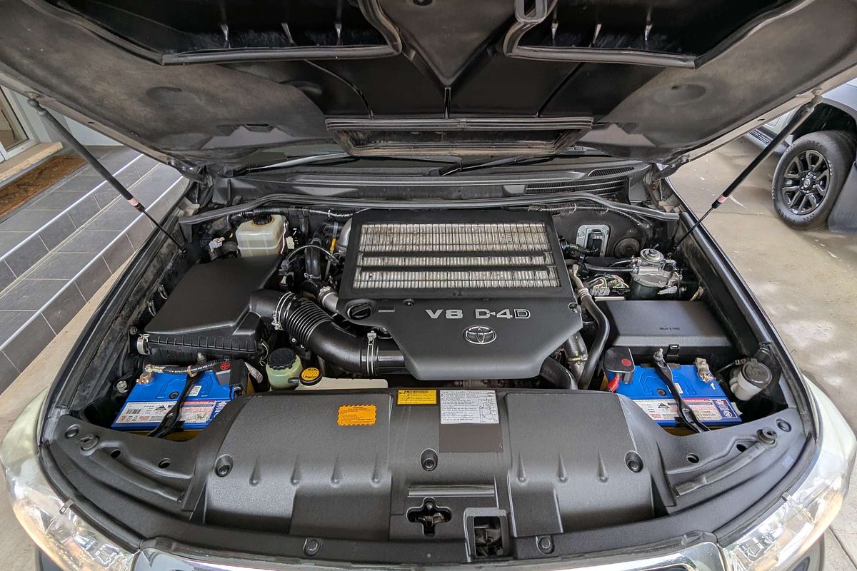 2011 Toyota Landcruiser Altitude VDJ200R