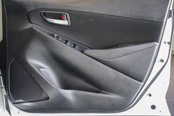 2025 Mazda 2 G15 Evolve DJ Series