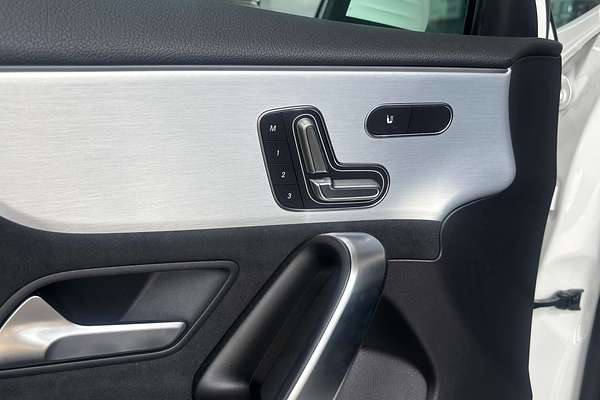 2024 Mercedes-Benz A-Class A200 V177