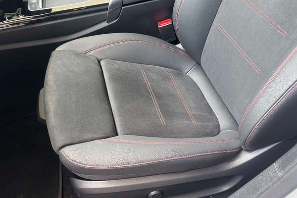2024 Mercedes-Benz A-Class A200 V177
