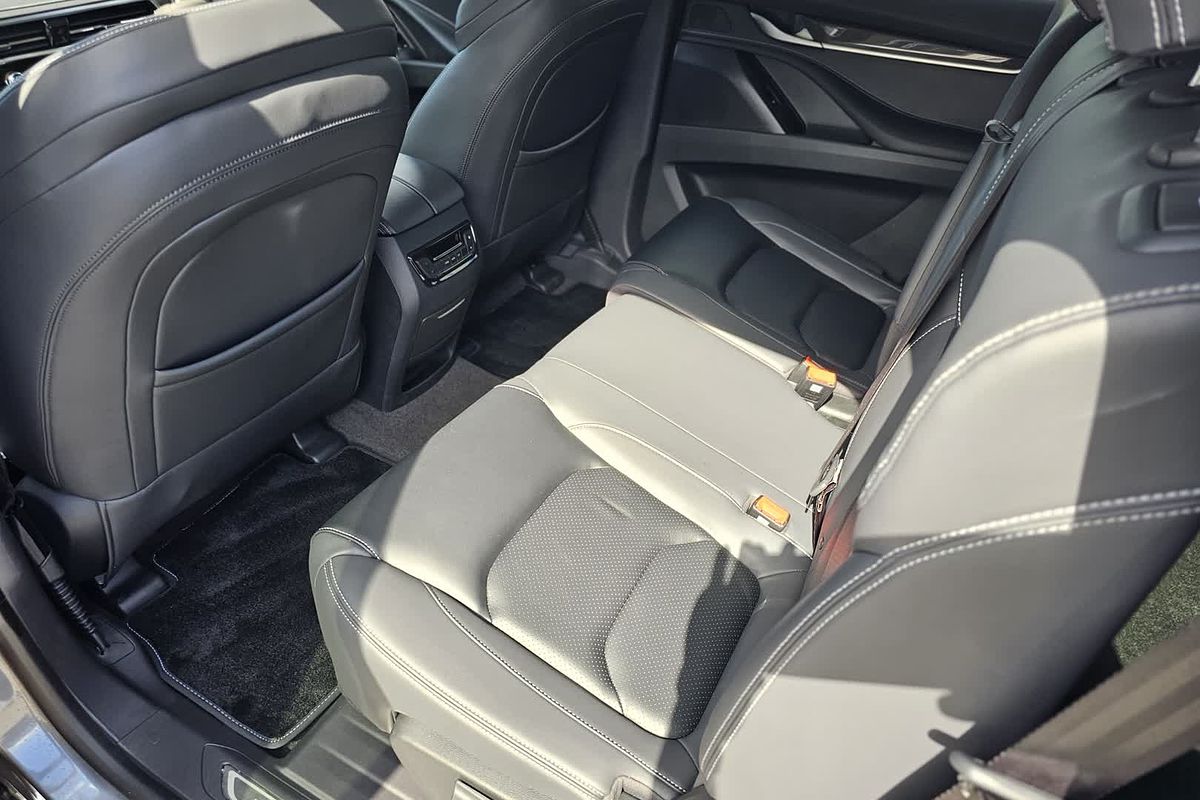 2024 LDV D90 Executive SV9A