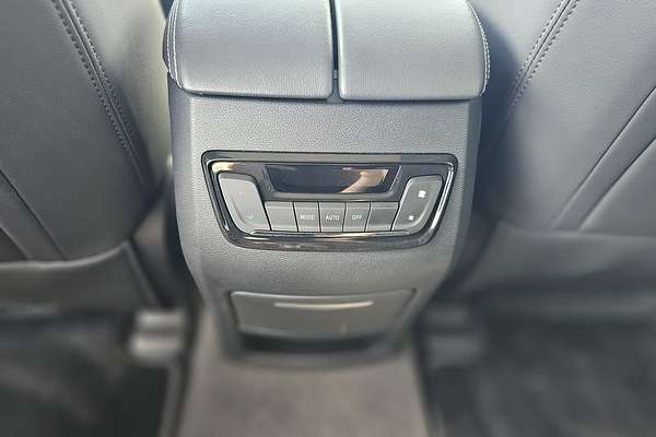2024 LDV D90 Executive SV9A
