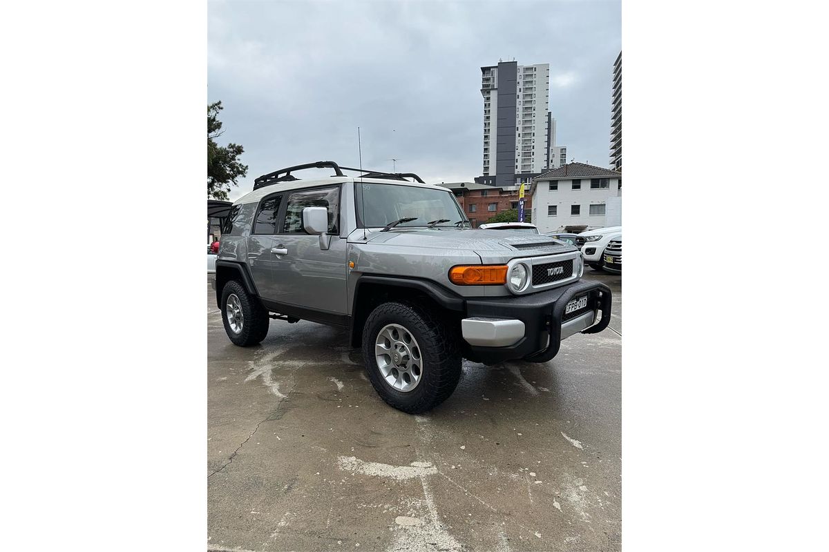 2012 Toyota FJ Cruiser GSJ15R