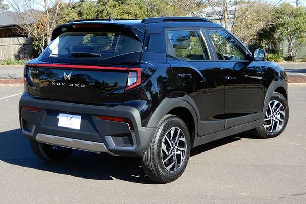 2025 Mahindra XUV 3XO AX5L