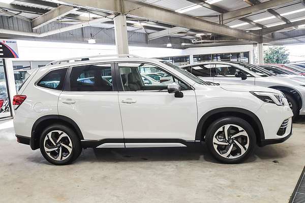 2022 Subaru Forester 2.5i-S S5