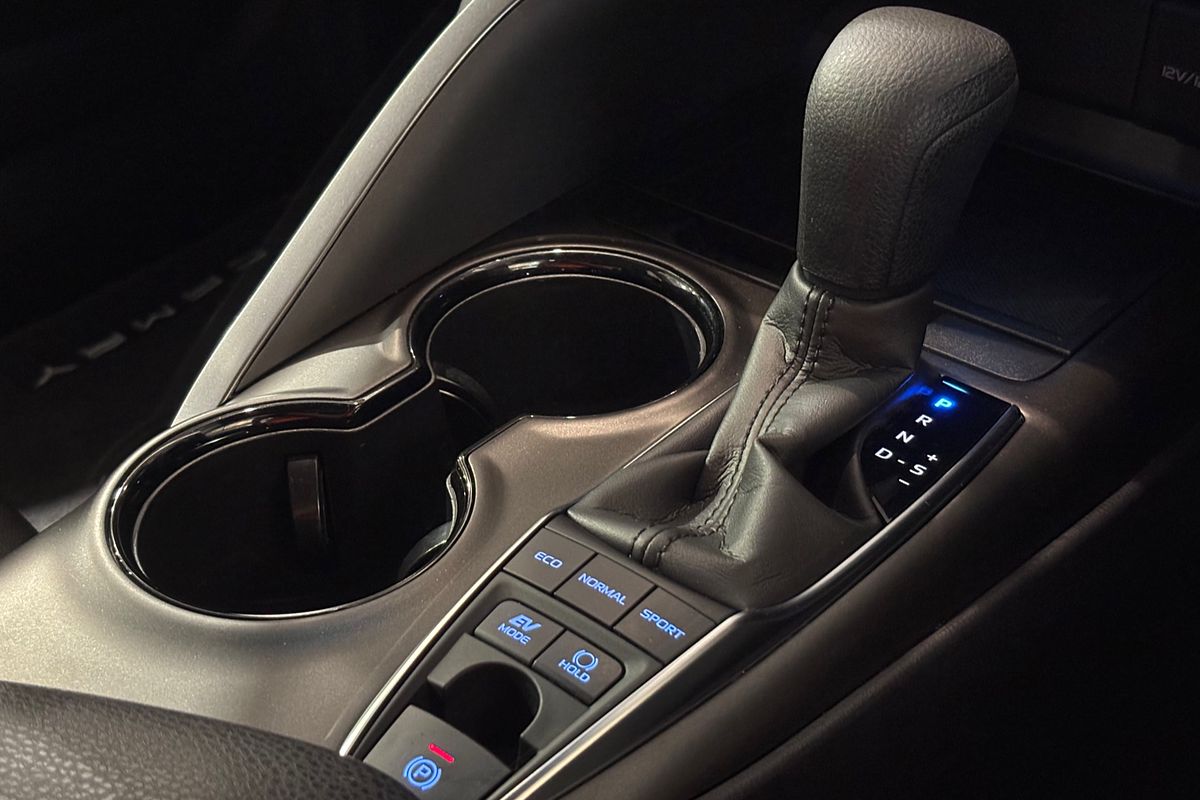 2024 Toyota Camry Ascent AXVH70R