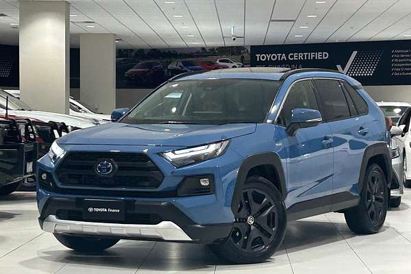 2024 Toyota RAV4 Edge AXAH54R