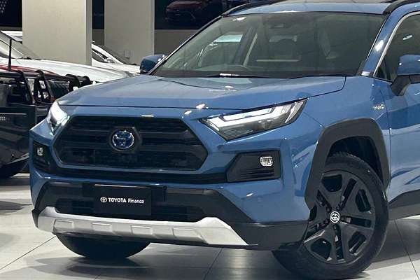 2024 Toyota RAV4 Edge AXAH54R