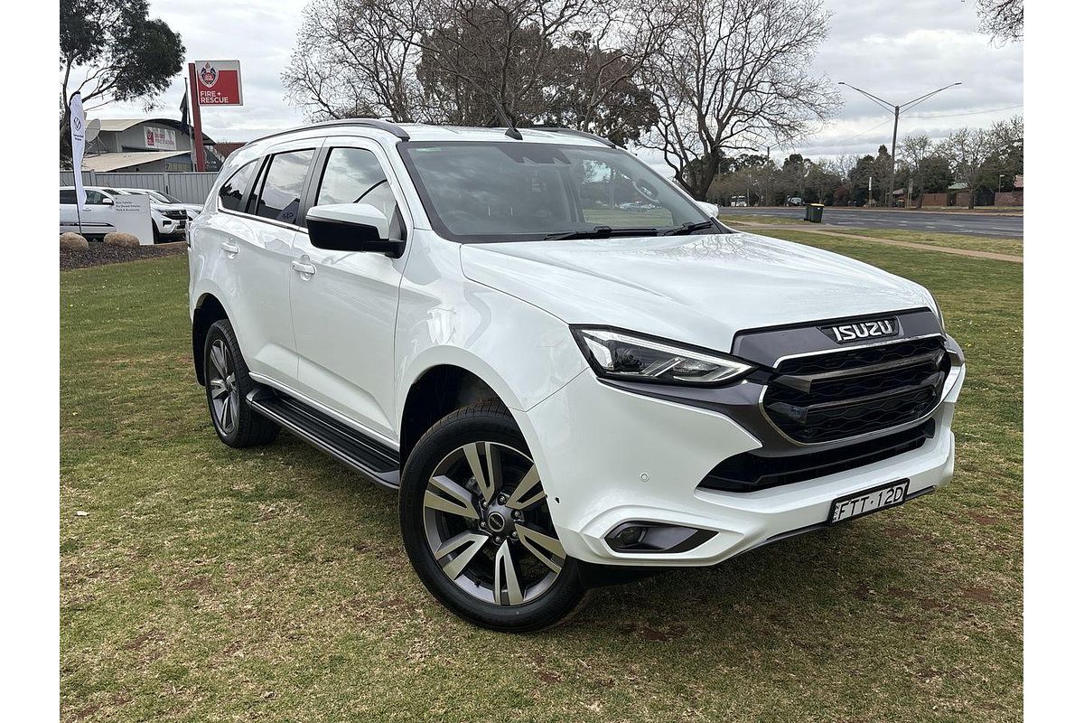 2023 Isuzu MU-X LS-T
