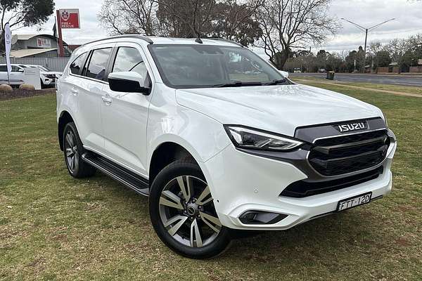 2023 Isuzu MU-X LS-T
