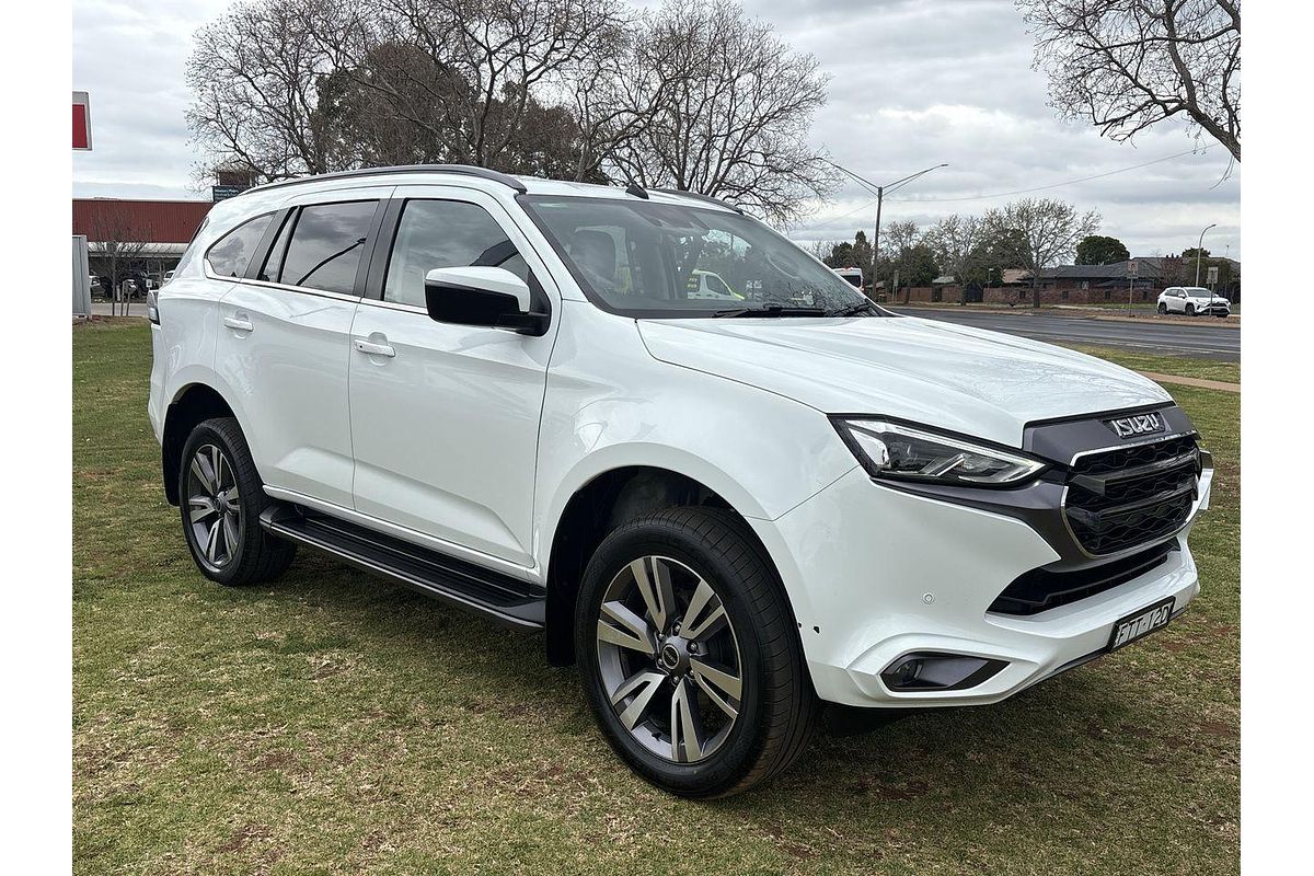 2023 Isuzu MU-X LS-T