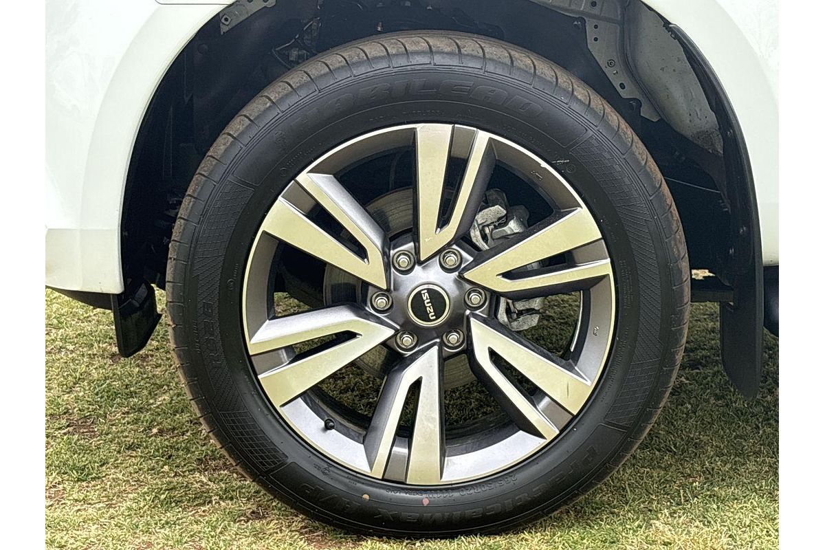2023 Isuzu MU-X LS-T