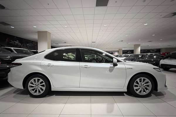 2021 Toyota Camry Ascent AXVH70R