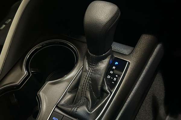 2021 Toyota Camry Ascent AXVH70R