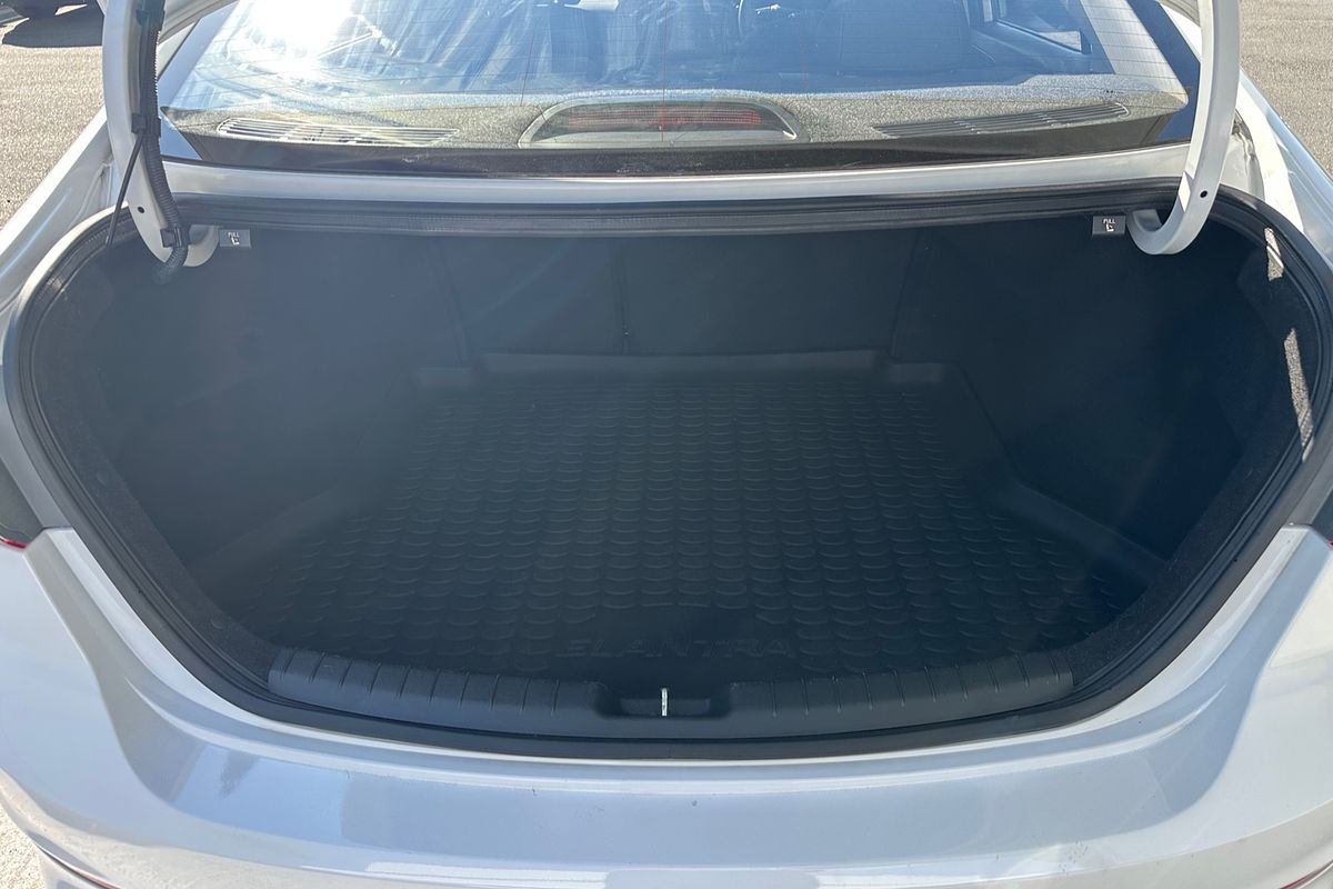 2016 Hyundai Elantra Active AD