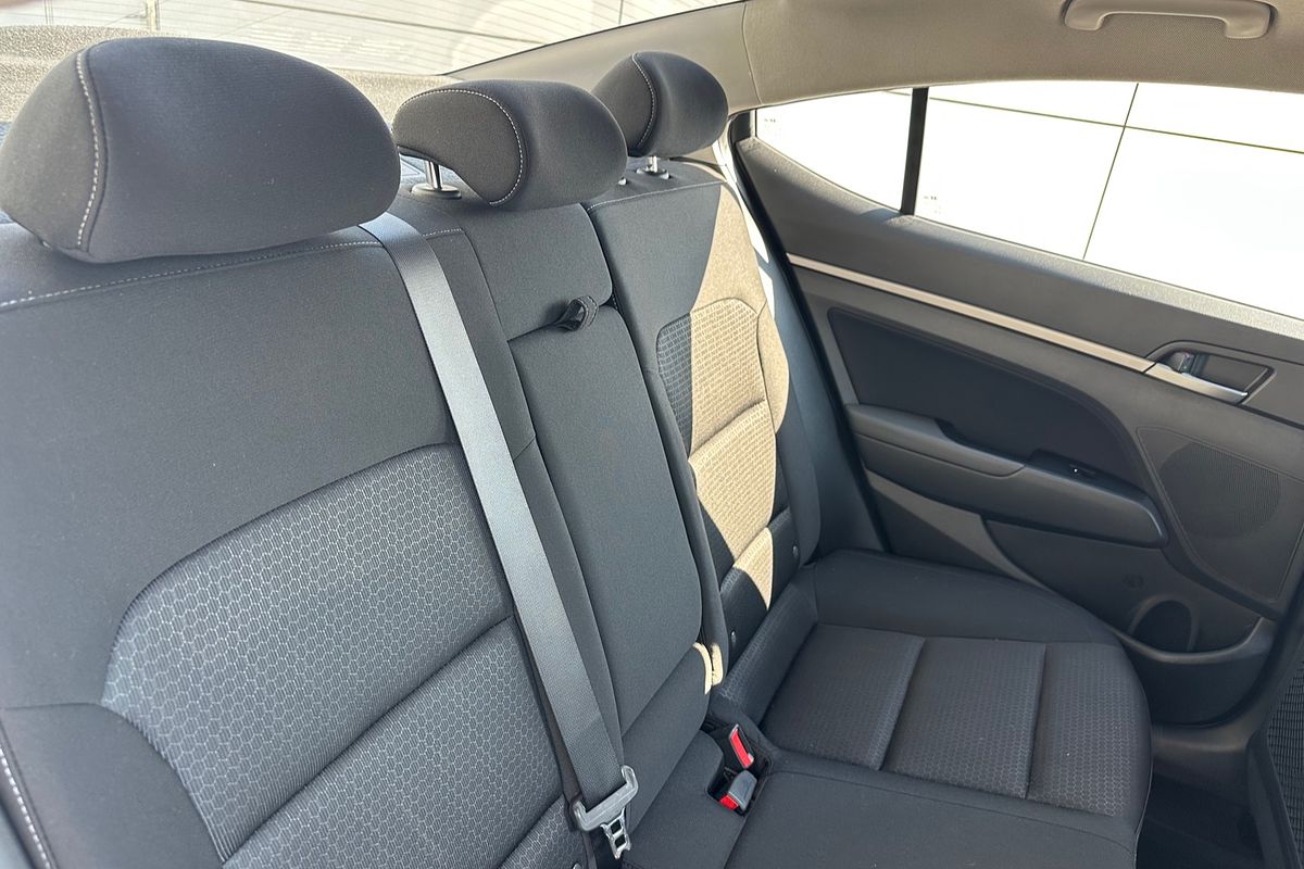 2016 Hyundai Elantra Active AD