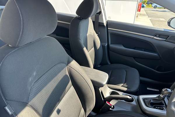 2016 Hyundai Elantra Active AD