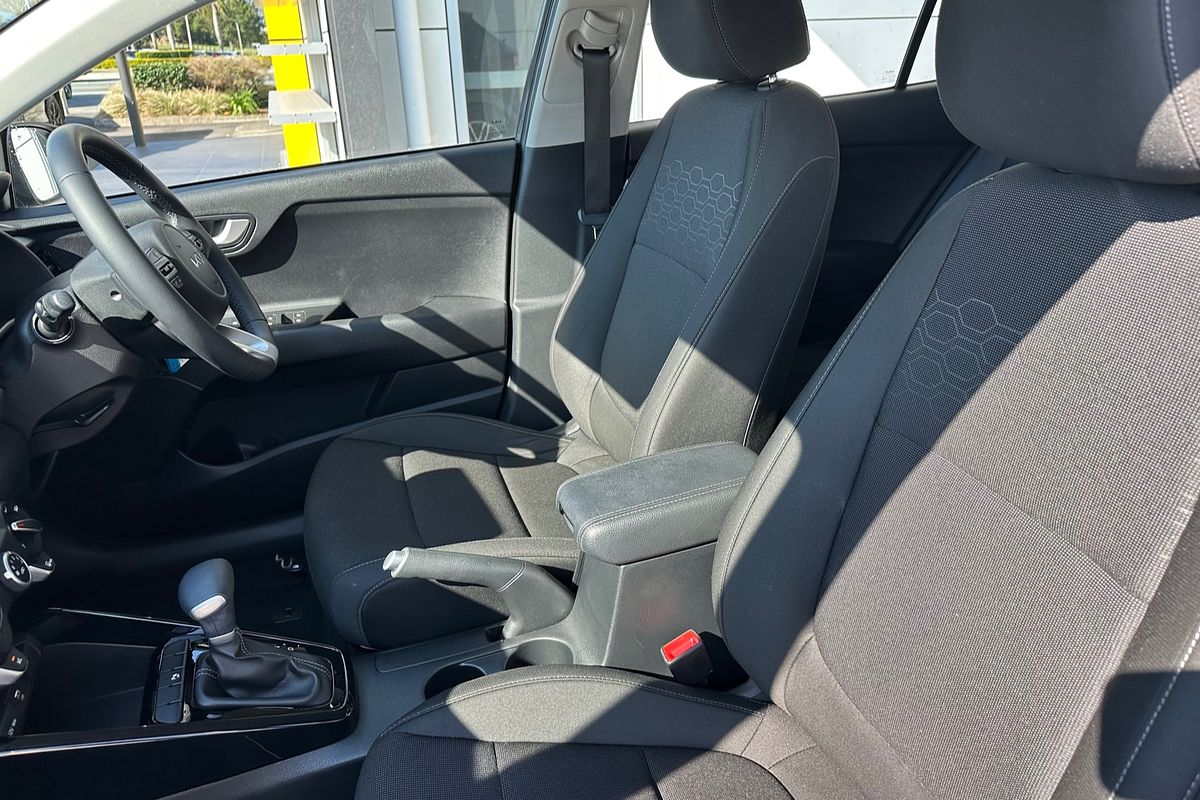 2023 Kia Rio Sport YB