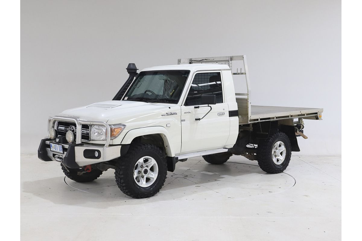 LC Military GXL 4.5L T Diesel Manual Single C/Chassis 7C71510 003