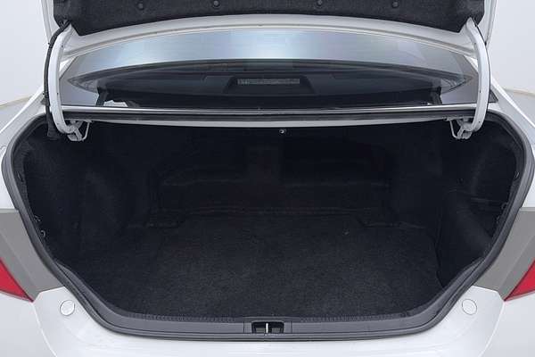 2017 Toyota Camry ALTISE HYBRID AVV50R MY16