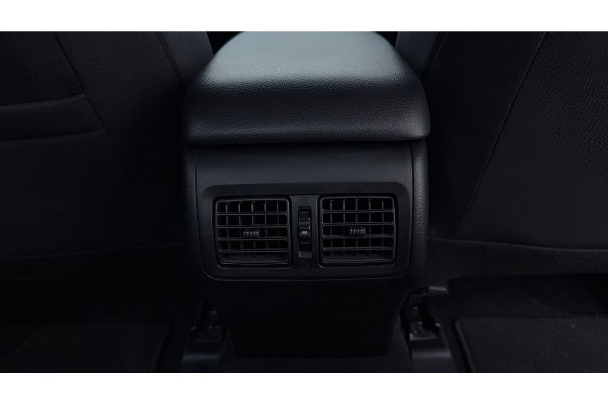 2017 Toyota Camry ALTISE HYBRID AVV50R MY16