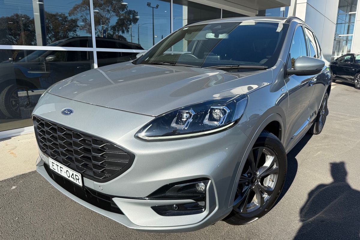 2022 Ford Escape ST-Line ZH