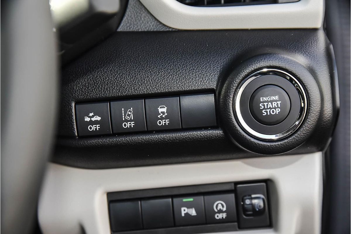 2025 Suzuki Swift Hybrid GLX UZ