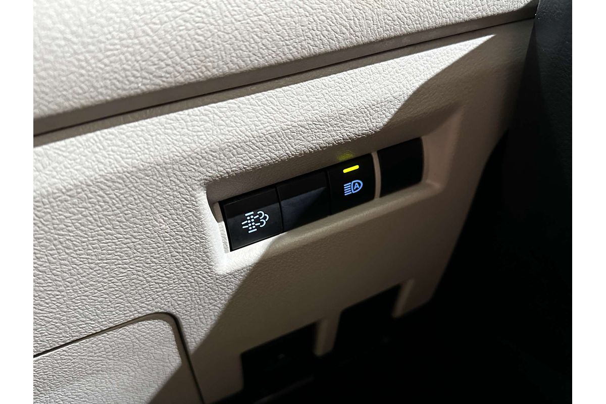 2019 Toyota Hiace  GDH300R LWB