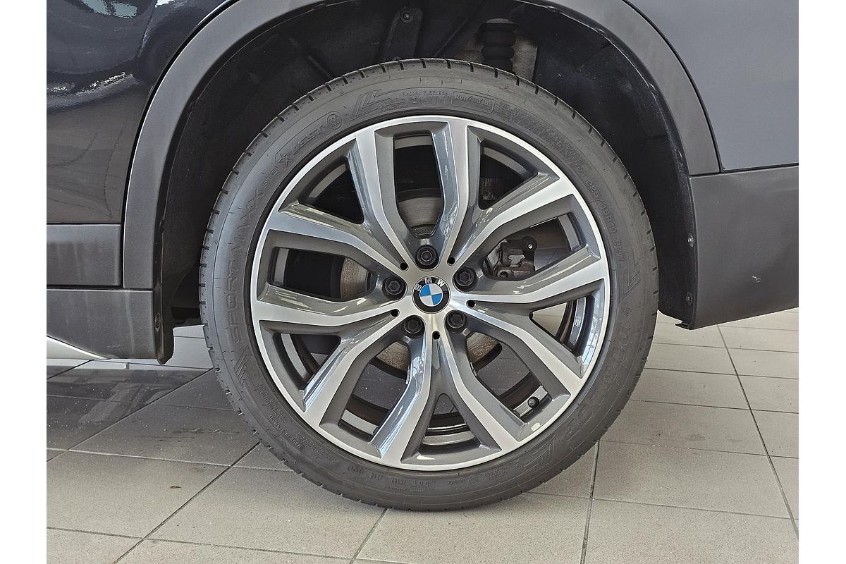 2016 BMW X1 sDrive18d F48