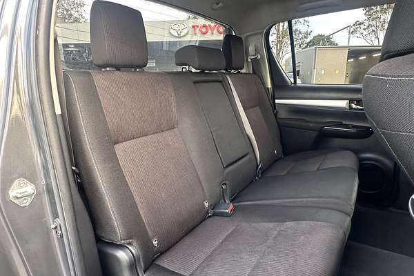2018 Toyota Hilux SR5 GUN126R