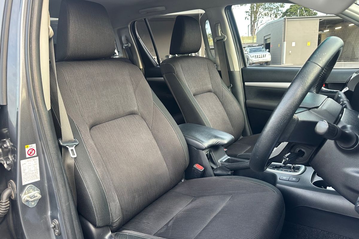 2018 Toyota Hilux SR5 GUN126R