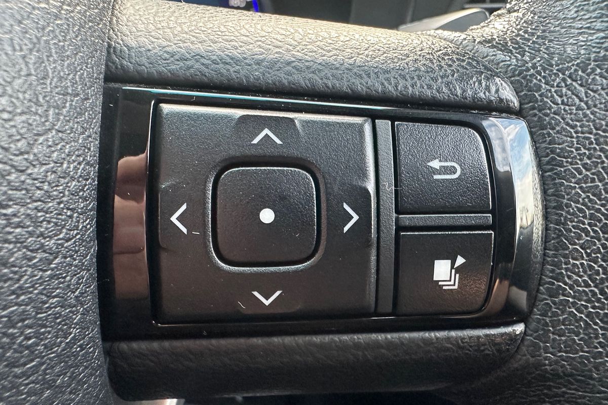 2018 Toyota Hilux SR5 GUN126R