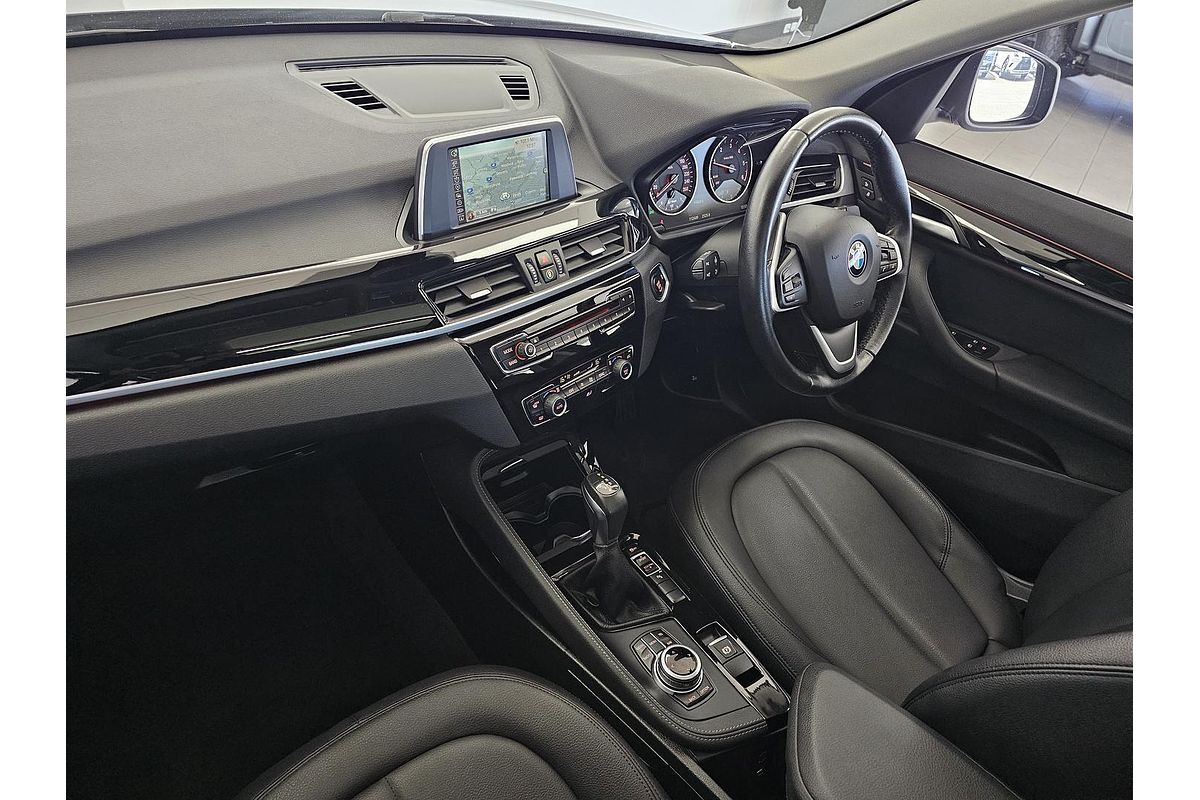 2016 BMW X1 sDrive18d F48