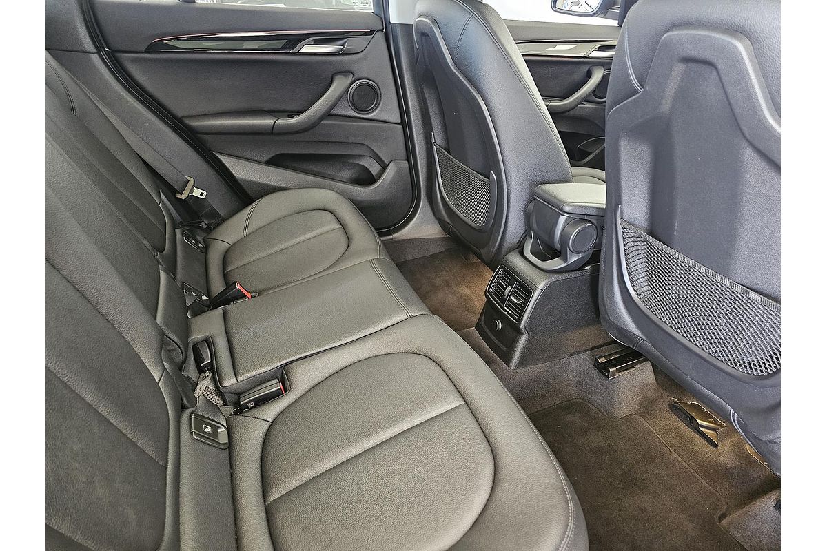 2016 BMW X1 sDrive18d F48
