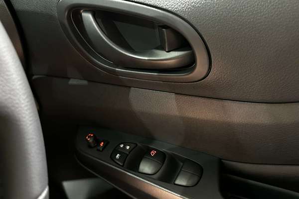 2025 Nissan Navara PRO-4X Warrior D23 4X4