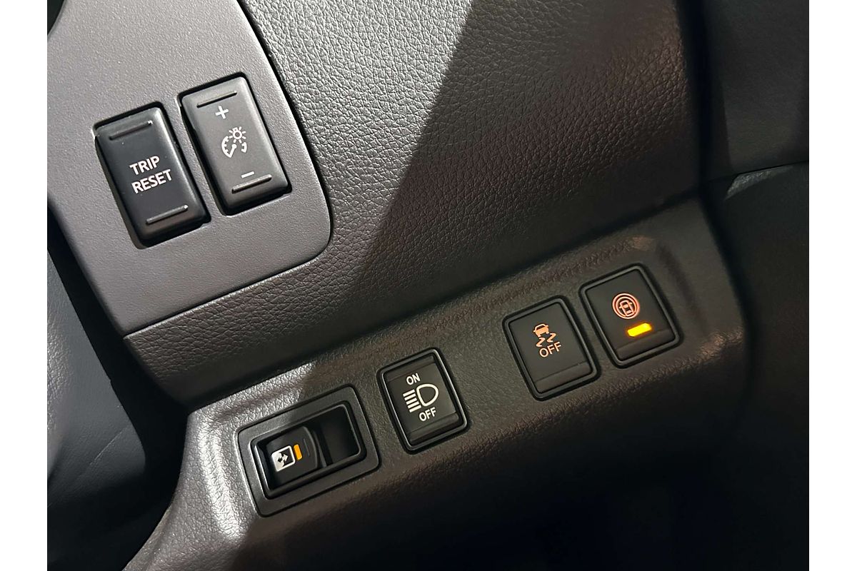 2025 Nissan Navara PRO-4X Warrior D23 4X4