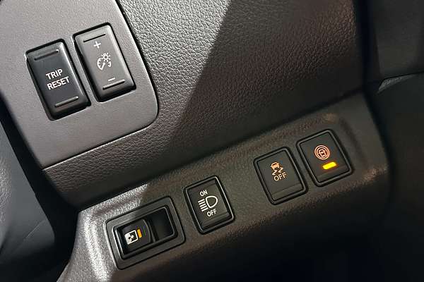 2025 Nissan Navara PRO-4X Warrior D23 4X4