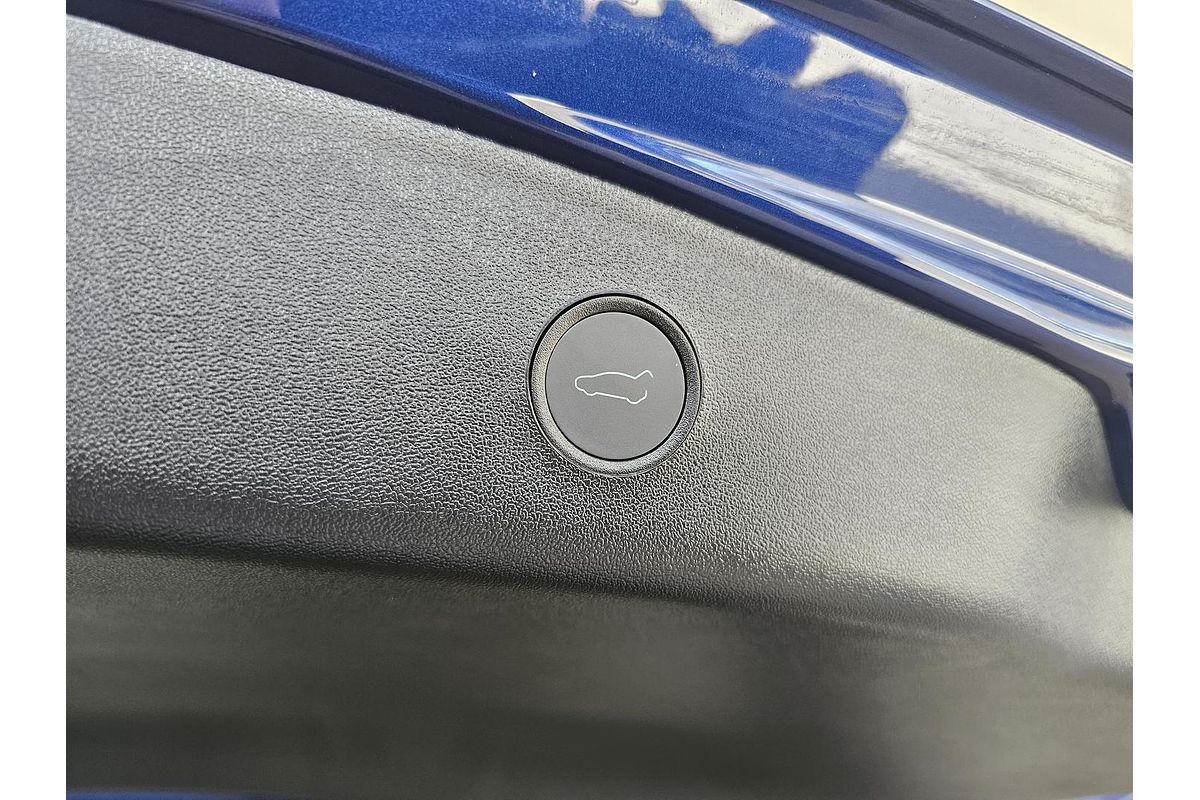 2022 Tesla Model 3 Rear-Wheel Drive