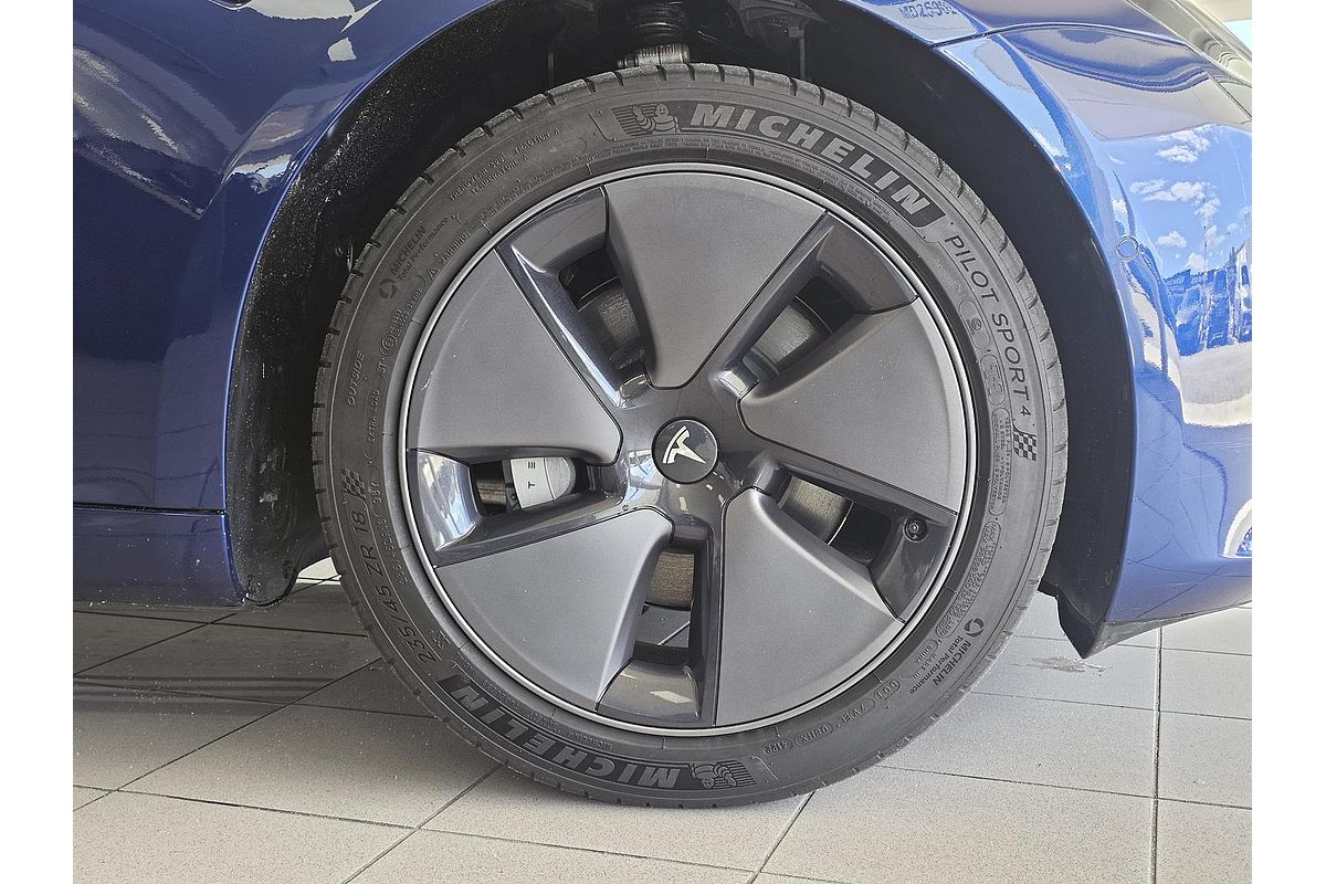2022 Tesla Model 3 Rear-Wheel Drive