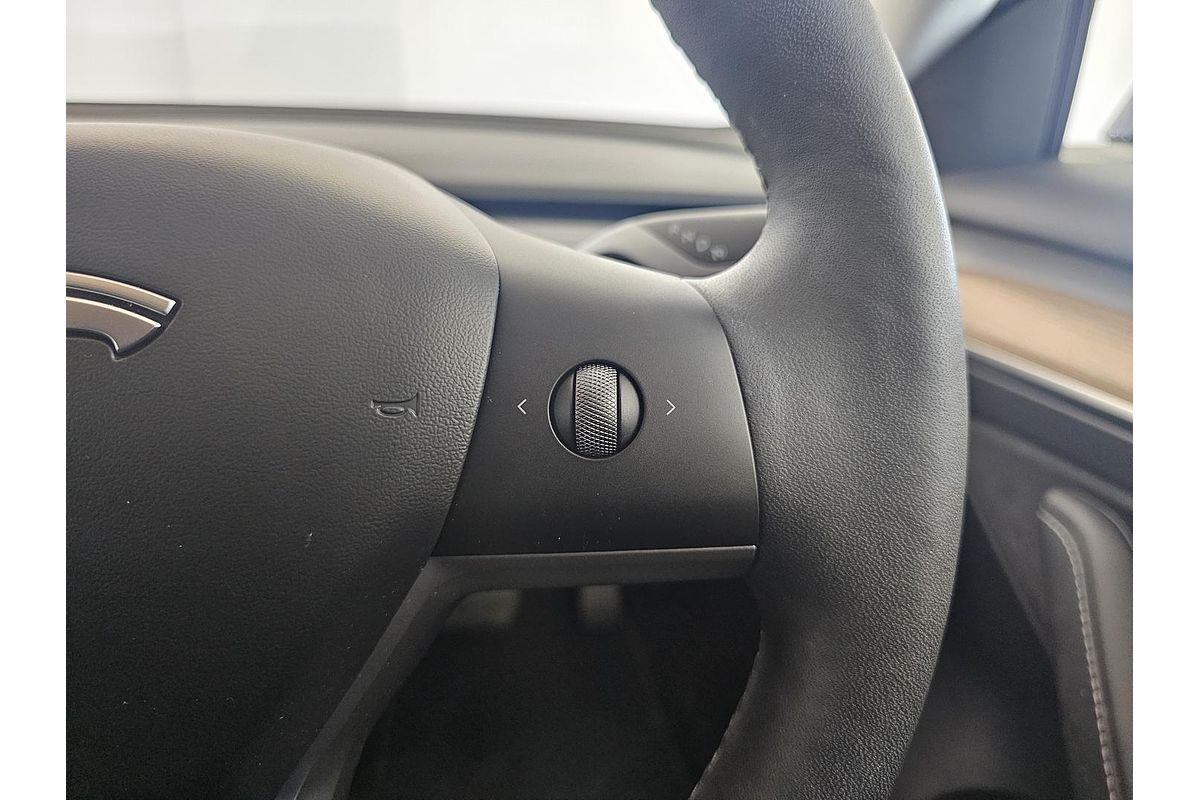 2022 Tesla Model 3 Rear-Wheel Drive