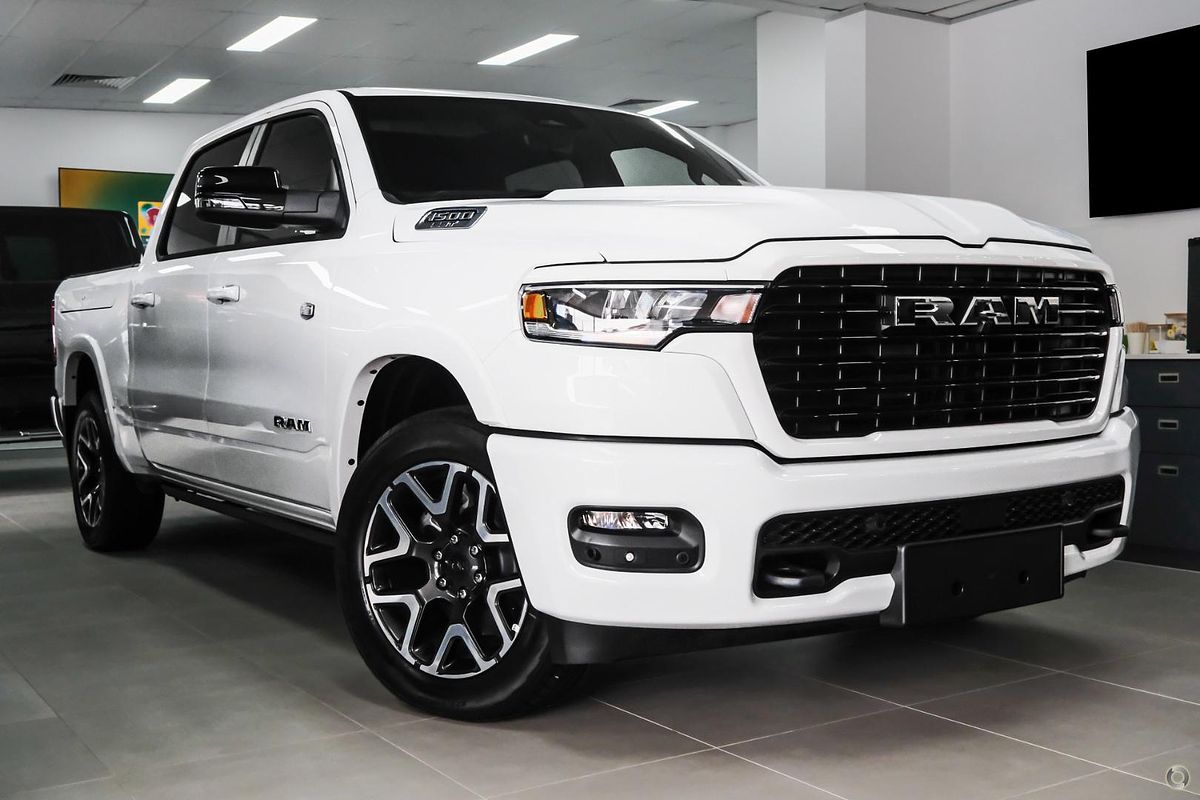 2025 RAM 1500 Laramie Sport Hurricane SO RamBox DT 4X4 SWB