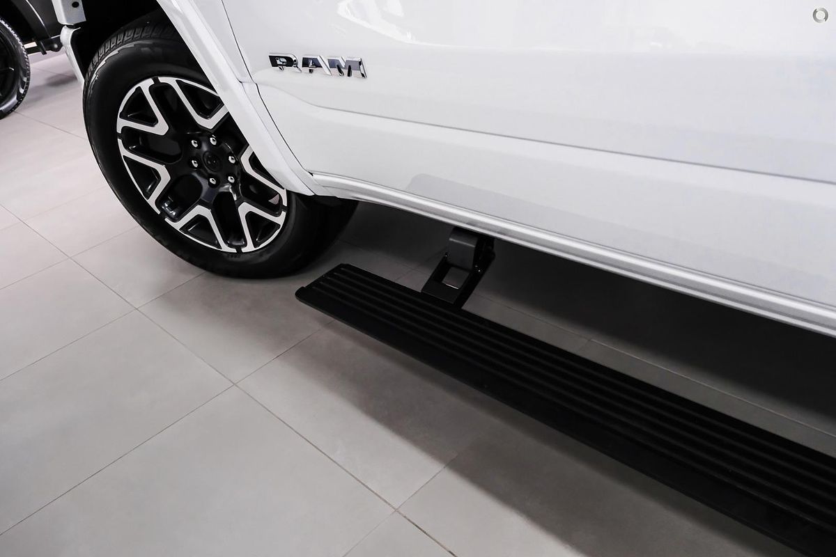 2025 RAM 1500 Laramie Sport Hurricane SO RamBox DT 4X4 SWB
