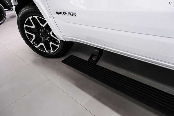2025 RAM 1500 Laramie Sport Hurricane SO RamBox DT 4X4 SWB